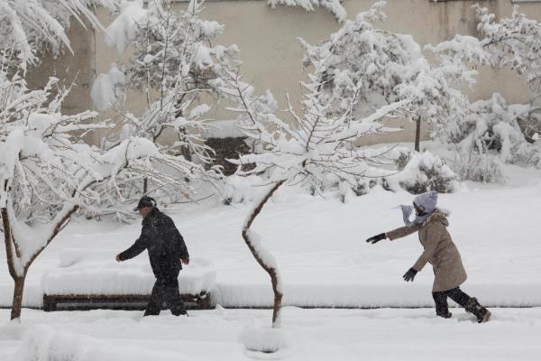 انتها روزهای برفی و بارانی در تهران ، برف 28سانتی متری ارمغان این دو روز ، یخبندانی سخت در راه است