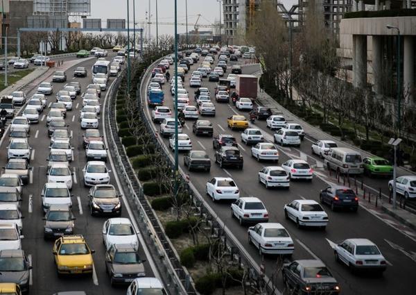 ترافیک سنگین در آزادراه پردیس، تهران