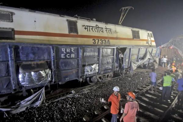 افزایش قربانیان حادثه قطار هند به 300 نفر